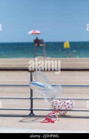 Rockaway Park, New York City, NY, USA, ballons quelqu'un a oublié Banque D'Images