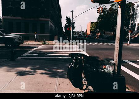 Myrtle AV/Broadway, New York City, NY, Etats-Unis, les gens dans les rues de Brooklyn Banque D'Images