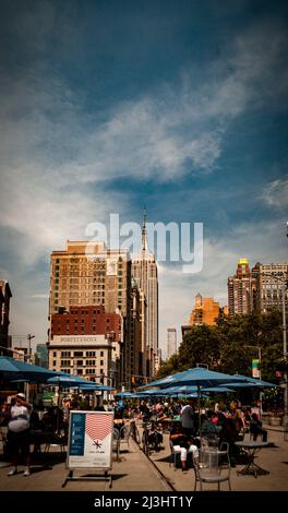 Midtown Manhattan, New York City, NY, USA, Empire State Building à l'arrière Banque D'Images