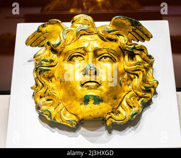 Appliqué avec Gorgona Medusa - Colonia Ulpia Traiana Augusta Dacica Sarmizegetusa - (Sarmizegetusa, Hunedoara County) - 2nd siècle après J.-C. Banque D'Images