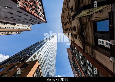 QUARTIER FINANCIER, New York City, NY, USA, Frank Gehry's Beekman Tower contenant des appartements de luxe dans la ville de New York, New York. Banque D'Images