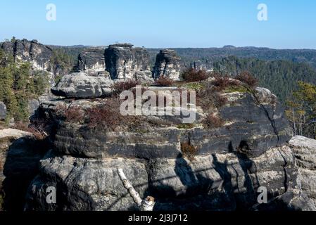 Rochers de grès aux Bastei, montagnes de grès d'Elbe, Raben, Saxe, Allemagne Banque D'Images