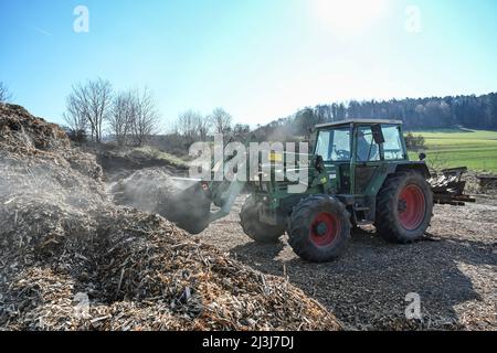 Breuberg, Hesse, Allemagne, Fendt Farmer 308 LSA / FWA 178 S avec godet de chargeur, année 1998, capacité 4154 ccm, 86 ch. Banque D'Images