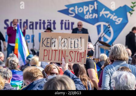Allemagne, Bade-Wurtemberg, Stuttgart, manifestation de paix contre la guerre d'Ukraine, 13.03.2022 Banque D'Images