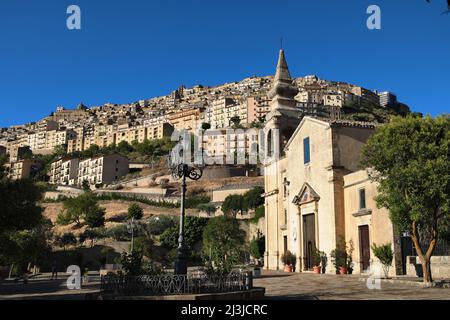 Vieille ville de Gangi et Sanctuaire de l'Esprit Saint, Sicile Banque D'Images