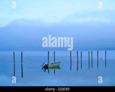 Atmosphère brumeuse à l'Ammersee, Utting, Banque D'Images