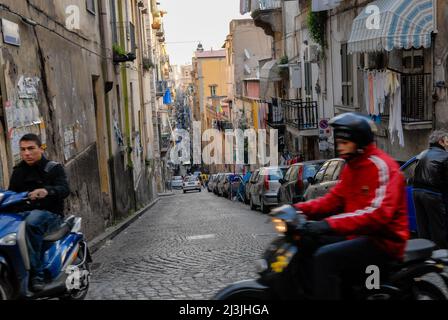 Naples, Italie 09/01/2008: Spaccanapoli dans le district de Montecalvario ©Andrea Sabbadini Banque D'Images