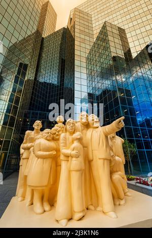 La foule illuminée, sculpture de Montréal de Raymond Mason; Montréal, Québec, Canada Banque D'Images