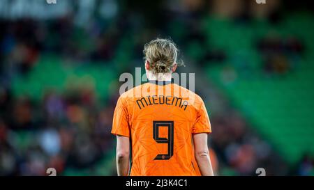 GRONINGEN - Vivianne Miedema des pays-Bas lors du match de qualification de la coupe du monde des femmes entre les pays-Bas et Chypre au stade Euroborg le 8 avril 2022 à Groningen, pays-Bas. ANP COR LASKER Banque D'Images