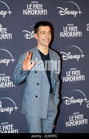 ROME, ITALIE - AVRIL 08: Edoardo Purgatori participe à la photocalmie de la série télévisée "le Fate Ignoranti" au St. Regis Grandhotel le 08 avril 2022 à Rome, Italie. Banque D'Images