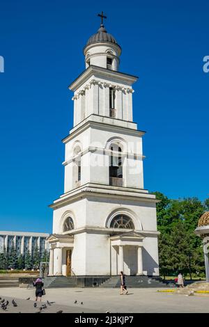 Le clocher de la cathédrale de la Nativité dans le centre-ville de Chisinau Moldova Banque D'Images