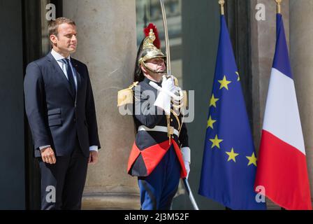 Paris, France. 26th juin 2017. Le président français Emmanuel Macron attend le président de l'Ukraine Petro Porochenko à l'Elysée à Paris (Credit image: © Mykhaylo Palinchak/SOPA Images via ZUMA Press Wire) Banque D'Images