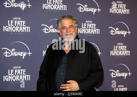 Rome, Italie. 08th avril 2022. Edoardo Siravo participe à la photocall de la série télévisée "le Fate Ignoranti" au St. Regis Grandhotel le 08 avril 2022 à Rome, Italie. (Photo de Gennaro Leonardi/Pacific Press) Credit: Pacific Press Media production Corp./Alay Live News Banque D'Images