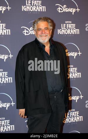 Rome, Italie. 08th avril 2022. Edoardo Siravo participe à la photocall de la série télévisée "le Fate Ignoranti" au St. Regis Grandhotel le 08 avril 2022 à Rome, Italie. (Photo de Gennaro Leonardi/Pacific Press) Credit: Pacific Press Media production Corp./Alay Live News Banque D'Images