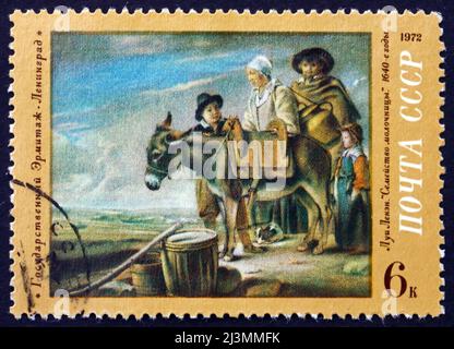 RUSSIE - VERS 1972 : un timbre imprimé en Russie montre la famille de Milkmaid, peinture de Louis le Nain, vers 1972 Banque D'Images