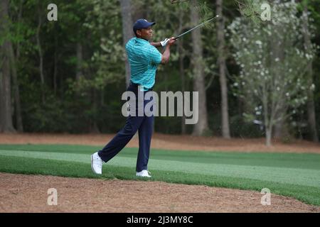 Géorgie, États-Unis . 08th avril 2022. États-Unis Tiger Woods sur le 11th trous lors de la deuxième partie du tournoi de golf 2022 Masters au Augusta National Golf Club à Augusta, Géorgie, États-Unis, le 8 avril 2022. Crédit: Koji Aoki/AFLO SPORT/Alay Live News crédit: AFLO Co. Ltd./Alay Live News