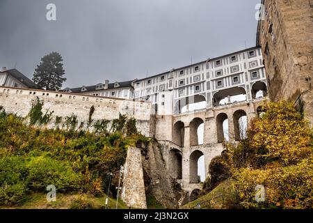 Pont de cloak (Plastovy Most) au château dans la ville de Cesky Krumlov en République tchèque Banque D'Images