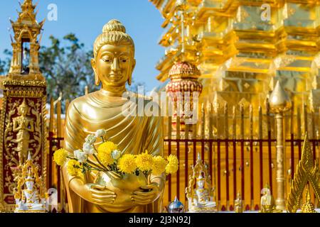 : Détails de Wat Phra que Doi Suthep à Chiang Mai. Ce temple bouddhiste fondé en 1383 est le plus célèbre de Chiang Mai. Banque D'Images