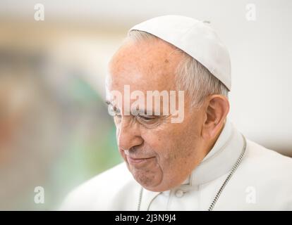 20 novembre 2015, Vatican, Vatican: Le pape François a vu lors d'une visite officielle de Petro Porochenko (non représenté) le président de l'Ukraine au Vatican. Le pape François est le chef de l'Église catholique et souverain de l'État de la Cité du Vatican depuis 2013. François est le premier pape à être membre de la Société de Jésus, le premier des Amériques, le premier de l'hémisphère Sud, et le premier pape de l'extérieur de l'Europe depuis Gregory III, un syrien qui a régné au 8th siècle. (Credit image: © Mykhaylo Palinchak/SOPA Images via ZUMA Press Wire) Banque D'Images