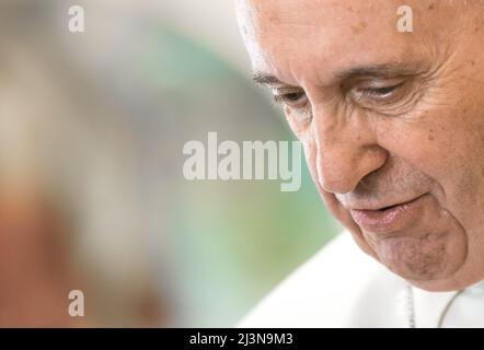 20 novembre 2015, Vatican, Vatican: Le pape François a vu lors d'une visite officielle de Petro Porochenko (non représenté) le président de l'Ukraine au Vatican. Le pape François est le chef de l'Église catholique et souverain de l'État de la Cité du Vatican depuis 2013. François est le premier pape à être membre de la Société de Jésus, le premier des Amériques, le premier de l'hémisphère Sud, et le premier pape de l'extérieur de l'Europe depuis Gregory III, un syrien qui a régné au 8th siècle. (Credit image: © Mykhaylo Palinchak/SOPA Images via ZUMA Press Wire) Banque D'Images