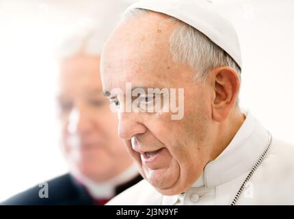 20 novembre 2015, Vatican, Vatican: Le pape François a vu lors d'une visite officielle de Petro Porochenko (non représenté) le président de l'Ukraine au Vatican. Le pape François est le chef de l'Église catholique et souverain de l'État de la Cité du Vatican depuis 2013. François est le premier pape à être membre de la Société de Jésus, le premier des Amériques, le premier de l'hémisphère Sud, et le premier pape de l'extérieur de l'Europe depuis Gregory III, un syrien qui a régné au 8th siècle. (Credit image: © Mykhaylo Palinchak/SOPA Images via ZUMA Press Wire) Banque D'Images