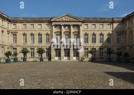 Façade de cour du Château de Compiègne à Compiègne, France. Banque D'Images