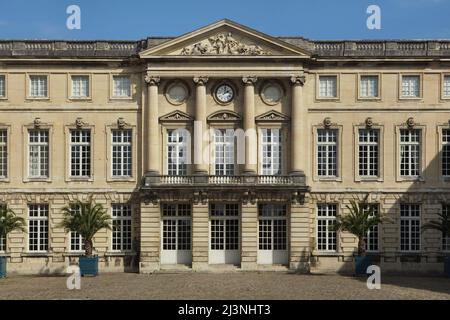 Façade de cour du Château de Compiègne à Compiègne, France. Banque D'Images