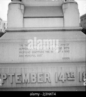 Un côté du monument érigé pour faire la course aux préjugés. La Nouvelle-Orléans, Louisiane. ["dans la victoire signal du 14th septembre, nous devons reconnaître avec une profonde gratitude la main d'un Dieu aimable et miséricordieux". Ogden]. Banque D'Images