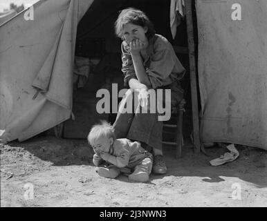 Mère de dix-huit ans d'Oklahoma, aujourd'hui migrant en Californie. Banque D'Images