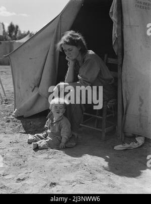 Mère de dix-huit ans d'Oklahoma, aujourd'hui migrant en Californie. Banque D'Images