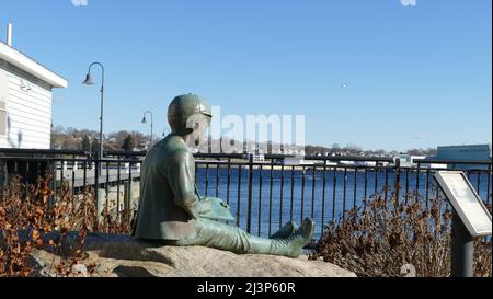 Statue d'Eugene O'Neil en tant que garçon Banque D'Images