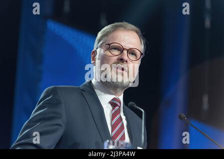 Prague, République tchèque. 08th avril 2022. Le Premier ministre tchèque Petr Fiala a été réélu président du Parti démocratique civique ODS lors du congrès du parti à Prague. Crédit : SOPA Images Limited/Alamy Live News Banque D'Images