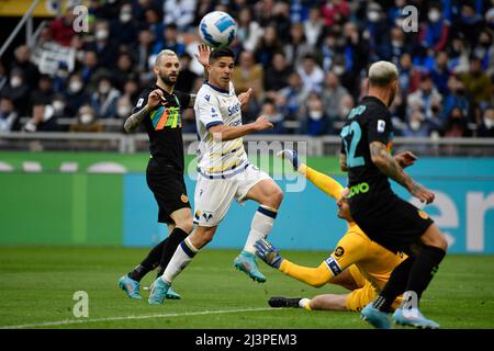 Milan, Italie. 09th avril 2022. Giovanni Simeone de Hellas Verona lors de la série Un match de football entre le FC Internazionale et Hellas Verona au stade San Siro de Milan (Italie), le 9th avril 2021. Photo Andrea Staccioli/Insidefoto crédit: Insidefoto srl/Alamy Live News Banque D'Images