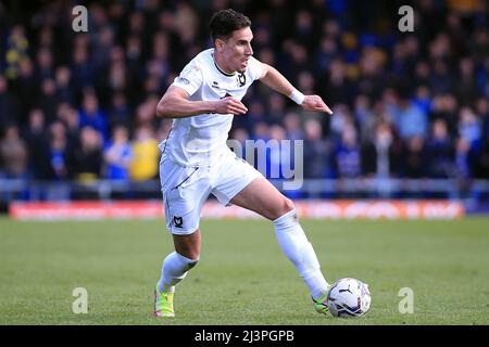 Londres, Royaume-Uni. 09th avril 2022. Theo Corbeanu de MK dons en action pendant le jeu. EFL Skybet football League One Match, AFC Wimbledon v MK dons à Plough Lane à Londres le samedi 9th avril 2022. Cette image ne peut être utilisée qu'à des fins éditoriales. Utilisation éditoriale uniquement, licence requise pour une utilisation commerciale. Aucune utilisation dans les Paris, les jeux ou les publications d'un seul club/ligue/joueur. photo par Steffan Bowen/Andrew Orchard sports photographie/Alay Live news crédit: Andrew Orchard sports photographie/Alay Live News Banque D'Images