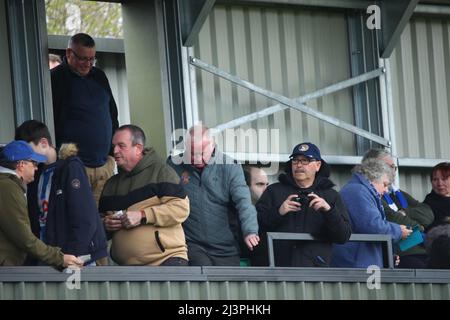 NAILSWORTH, ROYAUME-UNI. AVRIL 9th les fans de Hartlepool United photographiés avant le match de la Sky Bet League 2 entre Forest Green Rovers et Hartlepool United au New Lawn, Nailsworth, le samedi 9th avril 2022. (Crédit : Kieran Riley | INFORMATIONS MI) crédit : INFORMATIONS MI et sport /Actualités Alay Live Banque D'Images