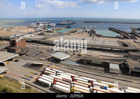 Dover, Royaume-Uni, 9th avril 2022. P&O a mis fin à tous les services de ferry pour le week-end des vacances de Pâques en pleine saison 8/9/10 avril sur la route de Douvres-Calais. Tous les ferries ont été suspendus depuis mars, ce qui a entraîné une congestion des camions. Crédit : Monica Wells/Alay Live News Banque D'Images