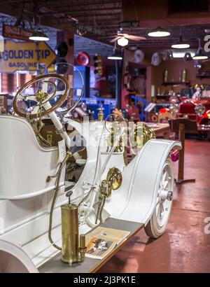 FORT LAUDERDALE, FLORIDE, États-Unis - 30 AOÛT : le fort Lauderdale Antique car Museum expose une collection d'automobiles Packard le 30 août 2014 à fort Banque D'Images