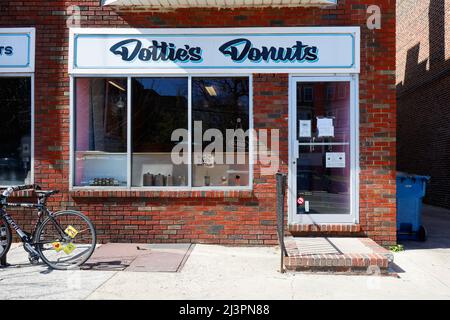 Dottie's Donuts, 4529 Springfield Ave, Philadelphia boutique photo d'un magasin de beignets végétaliens à Spruce Hill, Cedar Park, University City. Pennsylvanie Banque D'Images