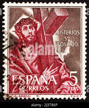 ESPAGNE - VERS 1961: Un timbre imprimé en Espagne montre Jésus Christ porter la Croix, vers 1961 Banque D'Images