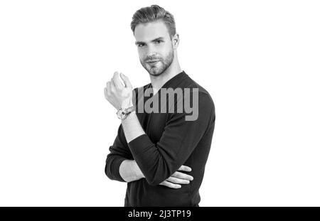 Un homme extrêmement charmant. Le type caucasien porte un pull-over violet isolé sur blanc. Style décontracté Banque D'Images