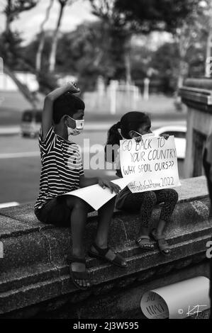 Manifestants à la place de l'indépendance, Colombo - jour 4 de la manifestation pacifique ici. Le peuple est déterminé à rester jusqu'à ce que le président démissionne. Banque D'Images