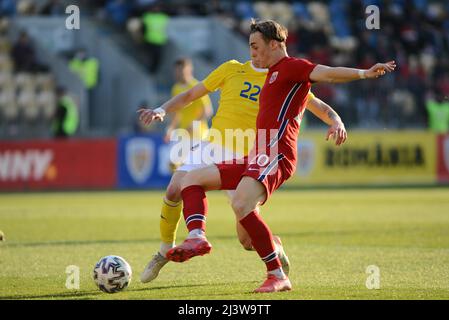 Elias Merkelsen #20 et Andrei anton #22 dans le jeu amical Roumanie U20 vs Norvège U20 joué sur 24.03.2022, Ilie Oana Stadium , Ploiesti , Cristi Stavri Banque D'Images