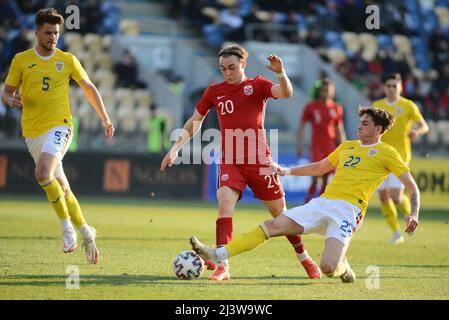 Elias Merkelsen #20 et Andrei anton #22 dans le jeu amical Roumanie U20 vs Norvège U20 joué sur 24.03.2022, Ilie Oana Stadium , Ploiesti , Cristi Stavri Banque D'Images