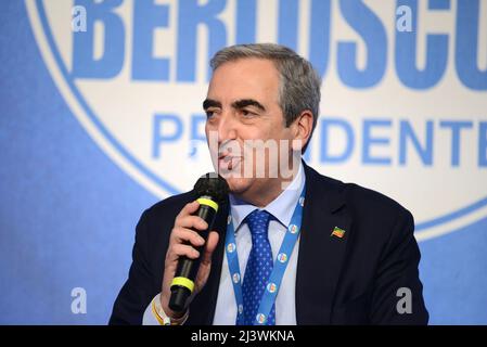 Rome, Italie. 08th avril 2022. Maurizio Gasparri, Forza Italie crédit: Agence de photo indépendante/Alamy Live News Banque D'Images