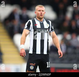 10th avril 2022, St Mirren Park, Paisley, Renfrewshire, Écosse ; Scottish Premier League football, St Mirren v Rangers; Curtis main de St Mirren Banque D'Images