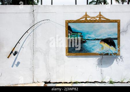 Site historique de peinture d'art de rue et de dessin sous le pont de Saphan Maha Chesadabodindranuhorn pour les voyageurs thaïlandais Voyage visite à Chao Phraya r Banque D'Images