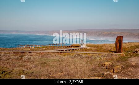 Surf paysage à la plage de Bordeira sur la côte ouest du Portugal Banque D'Images