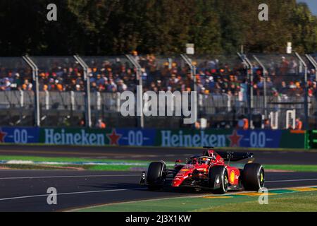 10th avril 2022, Albert Park, Melbourne, Australie; FIA Formule 1 Grand Prix d'Australie, Journée de la course: Le pilote de la Scuderia Ferrari Charles Leclerc sur le chemin de gagner la course Banque D'Images