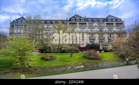 Le célèbre Brenners Parkhotel , vu de l'allée du Lichtentaler à Baden-Baden. Baden Wuerttemberg, Allemagne, Europe Banque D'Images