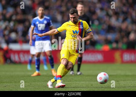 LEICESTER, ROYAUME-UNI. 10th AVRIL : James McArthur de Crystal Palace en action pendant le match de la Premier League entre Leicester City et Crystal Palace au King Power Stadium, Leicester, le dimanche 10th avril 2022. (Crédit : James HolyOak | MI News) crédit : MI News & Sport /Alay Live News Banque D'Images